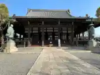 本願寺堺別院の{uncategorized: "未分類", other: "その他", undefined: "問題あり", building: "その他建物", grave: "お墓", sacred_gate: "鳥居", guardian: "狛犬", statue: "像", buddha: "仏像", history: "歴史", nature: "自然", garden: "庭園", animal: "動物", pagoda: "塔", temizu: "手水舎", mountain_gate: "山門・神門", sanctuary: "本殿・本堂", subordinate: "末社・摂社", art: "芸術", scenery: "景色", jizo: "地蔵", ema: "絵馬", goshuin: "御朱印", omikuji: "おみくじ", items: "授与品その他", amulet: "お守り", goshuincho: "御朱印帳", eats: "食事", festival: "お祭り", votive_dance: "神楽", shichigosan: "七五三参", wedding: "結婚式", experience: "体験その他", initially: "初詣", around: "周辺", anti_infection: "感染症対策"}