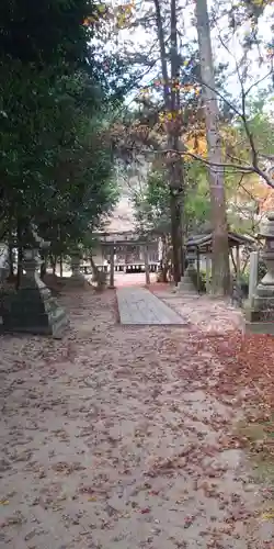 白山神社の建物その他