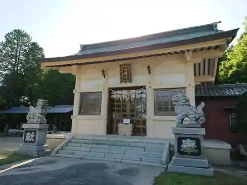 八柱社の本殿・本堂