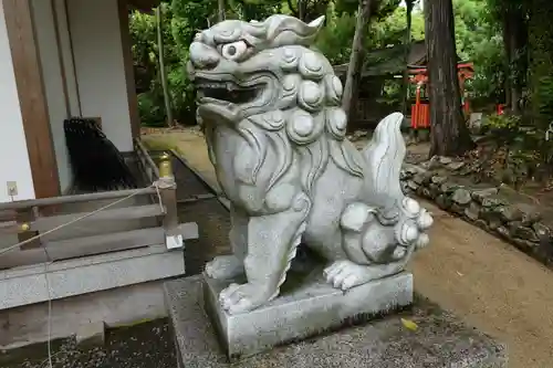 成合春日神社の狛犬