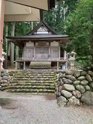 白川八幡神社の本殿・本堂
