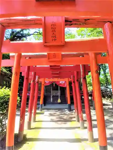 太郎稲荷神社の鳥居