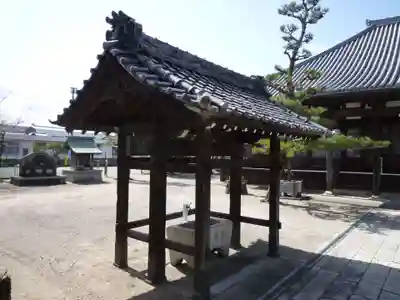 勅願院 観音寺の手水舎