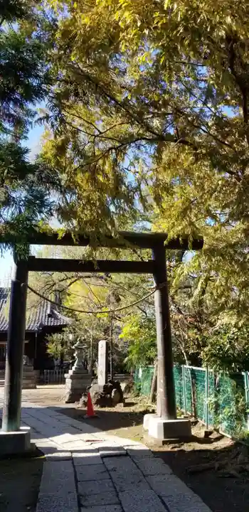 真間稲荷神社の鳥居