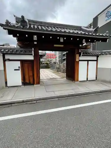 長圓寺（法善寺別院）の山門・神門