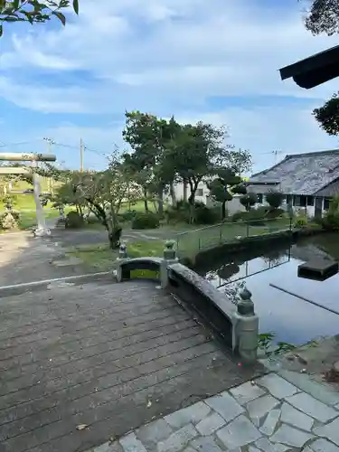 豊間諏訪神社の庭園