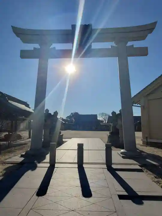 三河一色諏訪神社の鳥居