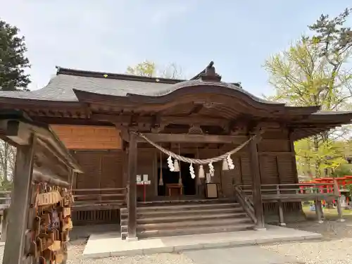 八幡秋田神社の{uncategorized: "未分類", other: "その他", undefined: "問題あり", building: "その他建物", grave: "お墓", sacred_gate: "鳥居", guardian: "狛犬", statue: "像", buddha: "仏像", history: "歴史", nature: "自然", garden: "庭園", animal: "動物", pagoda: "塔", temizu: "手水舎", mountain_gate: "山門・神門", sanctuary: "本殿・本堂", subordinate: "末社・摂社", art: "芸術", scenery: "景色", jizo: "地蔵", ema: "絵馬", goshuin: "御朱印", omikuji: "おみくじ", items: "授与品その他", amulet: "お守り", goshuincho: "御朱印帳", eats: "食事", festival: "お祭り", votive_dance: "神楽", shichigosan: "七五三参", wedding: "結婚式", experience: "体験その他", initially: "初詣", around: "周辺", anti_infection: "感染症対策"}