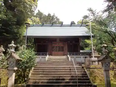 服部神社の本殿・本堂