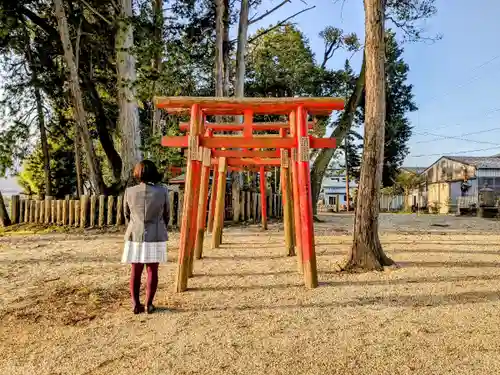 青木稲荷神社の鳥居