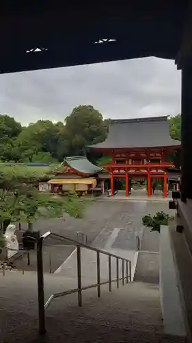 近江神宮の山門