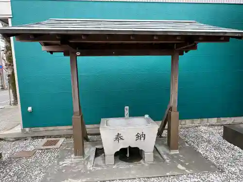 金座稲荷神社の{uncategorized: "未分類", other: "その他", undefined: "問題あり", building: "その他建物", grave: "お墓", sacred_gate: "鳥居", guardian: "狛犬", statue: "像", buddha: "仏像", history: "歴史", nature: "自然", garden: "庭園", animal: "動物", pagoda: "塔", temizu: "手水舎", mountain_gate: "山門・神門", sanctuary: "本殿・本堂", subordinate: "末社・摂社", art: "芸術", scenery: "景色", jizo: "地蔵", ema: "絵馬", goshuin: "御朱印", omikuji: "おみくじ", items: "授与品その他", amulet: "お守り", goshuincho: "御朱印帳", eats: "食事", festival: "お祭り", votive_dance: "神楽", shichigosan: "七五三参", wedding: "結婚式", experience: "体験その他", initially: "初詣", around: "周辺", anti_infection: "感染症対策"}