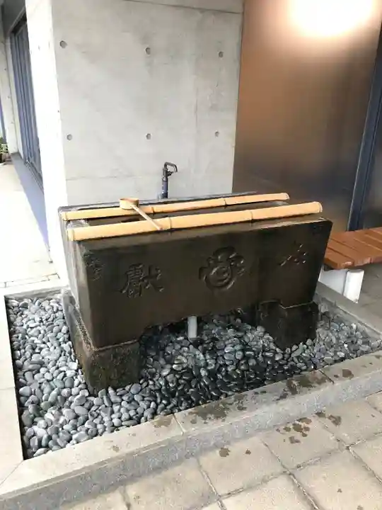 北谷稲荷神社の手水舎