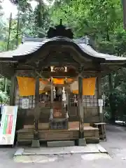 金持神社の本殿