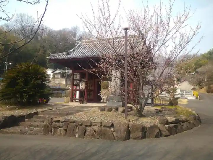 駕龍寺の山門・神門