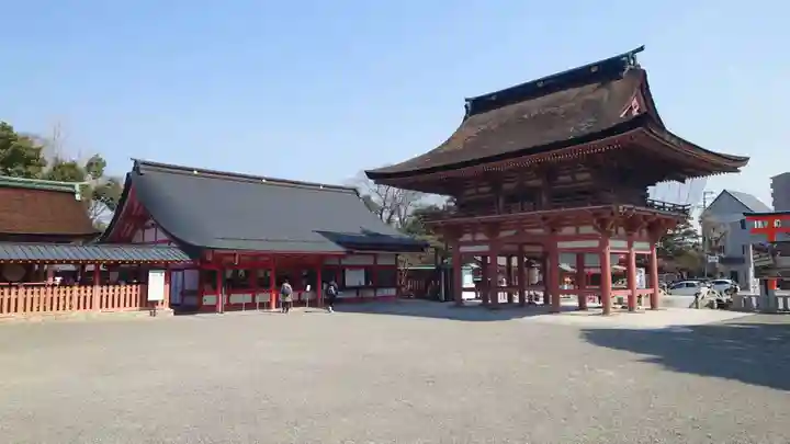 津島神社の山門・神門