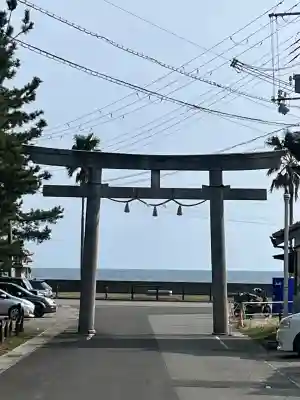 御崎神社の{uncategorized: "未分類", other: "その他", undefined: "問題あり", building: "その他建物", grave: "お墓", sacred_gate: "鳥居", guardian: "狛犬", statue: "像", buddha: "仏像", history: "歴史", nature: "自然", garden: "庭園", animal: "動物", pagoda: "塔", temizu: "手水舎", mountain_gate: "山門・神門", sanctuary: "本殿・本堂", subordinate: "末社・摂社", art: "芸術", scenery: "景色", jizo: "地蔵", ema: "絵馬", goshuin: "御朱印", omikuji: "おみくじ", items: "授与品その他", amulet: "お守り", goshuincho: "御朱印帳", eats: "食事", festival: "お祭り", votive_dance: "神楽", shichigosan: "七五三参", wedding: "結婚式", experience: "体験その他", initially: "初詣", around: "周辺", anti_infection: "感染症対策"}