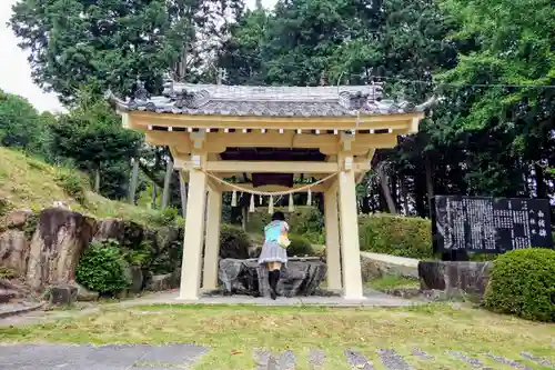 八柱社の手水舎