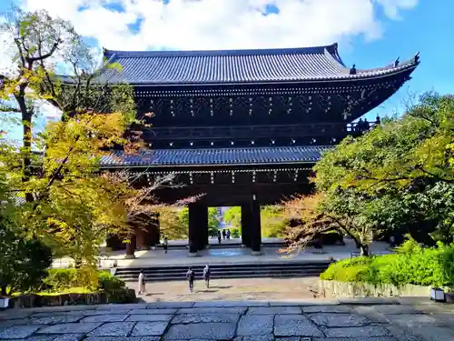 知恩院の山門