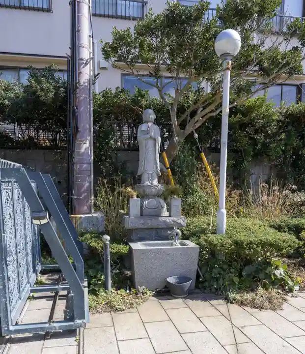 最福寺別院江の島大師の手水舎