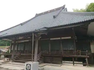 長照寺の本殿・本堂