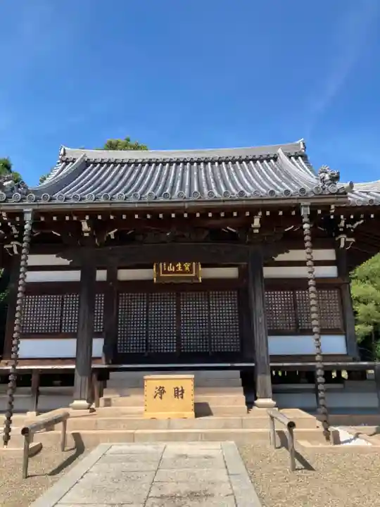 常楽寺の本殿・本堂