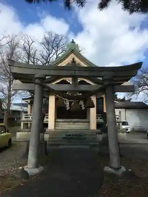 諏訪神社の鳥居