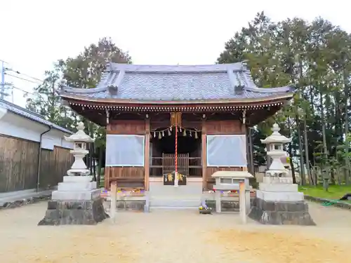 八幡神社の本殿・本堂