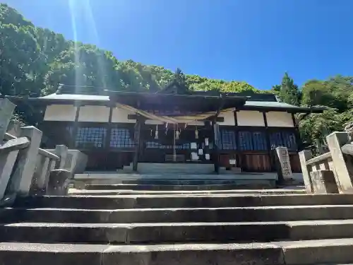 茗荷神社の{uncategorized: "未分類", other: "その他", undefined: "問題あり", building: "その他建物", grave: "お墓", sacred_gate: "鳥居", guardian: "狛犬", statue: "像", buddha: "仏像", history: "歴史", nature: "自然", garden: "庭園", animal: "動物", pagoda: "塔", temizu: "手水舎", mountain_gate: "山門・神門", sanctuary: "本殿・本堂", subordinate: "末社・摂社", art: "芸術", scenery: "景色", jizo: "地蔵", ema: "絵馬", goshuin: "御朱印", omikuji: "おみくじ", items: "授与品その他", amulet: "お守り", goshuincho: "御朱印帳", eats: "食事", festival: "お祭り", votive_dance: "神楽", shichigosan: "七五三参", wedding: "結婚式", experience: "体験その他", initially: "初詣", around: "周辺", anti_infection: "感染症対策"}