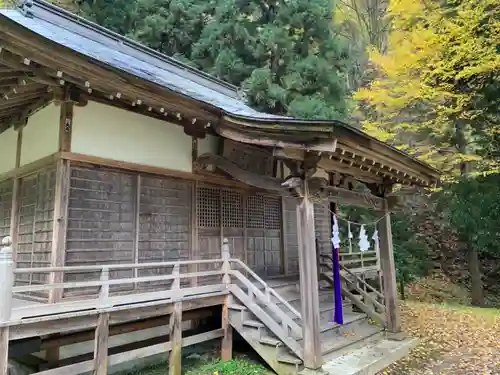 鹿妻神社の本殿・本堂