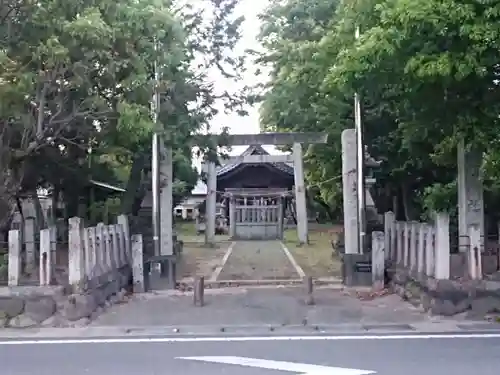 神明社の鳥居