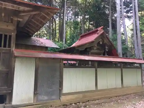 立野神社の本殿