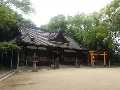 白鳥神社の本殿