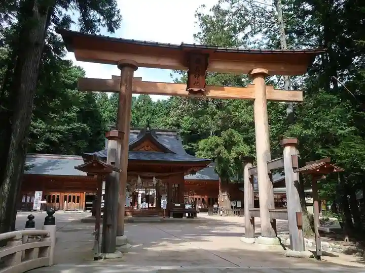 穂高神社本宮(長野県)