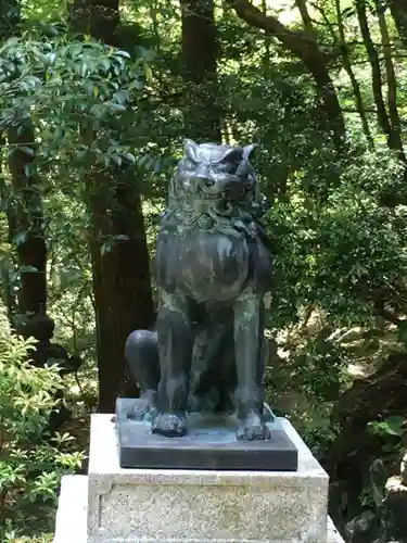  川上山若宮八幡宮の狛犬