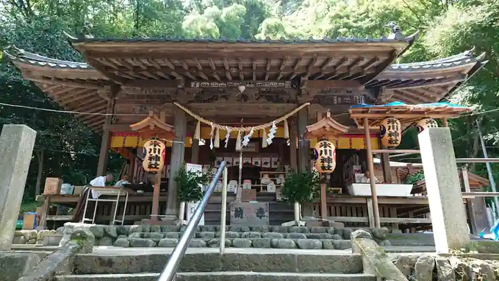 高尾山麓氷川神社の本殿・本堂