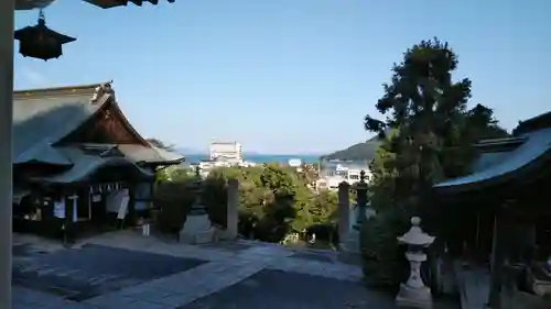 沼名前神社の建物その他