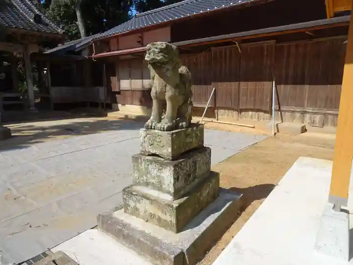 糸島市宇美八幡宮の狛犬