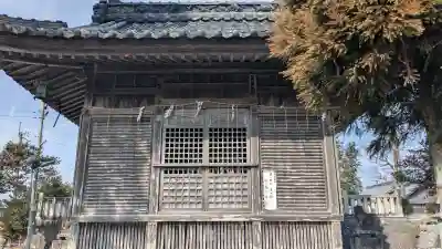 勝居神社の{uncategorized: "未分類", other: "その他", undefined: "問題あり", building: "その他建物", grave: "お墓", sacred_gate: "鳥居", guardian: "狛犬", statue: "像", buddha: "仏像", history: "歴史", nature: "自然", garden: "庭園", animal: "動物", pagoda: "塔", temizu: "手水舎", mountain_gate: "山門・神門", sanctuary: "本殿・本堂", subordinate: "末社・摂社", art: "芸術", scenery: "景色", jizo: "地蔵", ema: "絵馬", goshuin: "御朱印", omikuji: "おみくじ", items: "授与品その他", amulet: "お守り", goshuincho: "御朱印帳", eats: "食事", festival: "お祭り", votive_dance: "神楽", shichigosan: "七五三参", wedding: "結婚式", experience: "体験その他", initially: "初詣", around: "周辺", anti_infection: "感染症対策"}