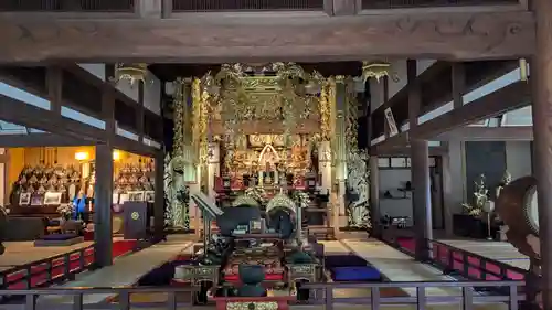 常立寺の本殿