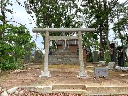 飯香岡八幡宮の鳥居