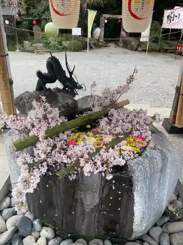 出雲大社相模分祠の手水舎