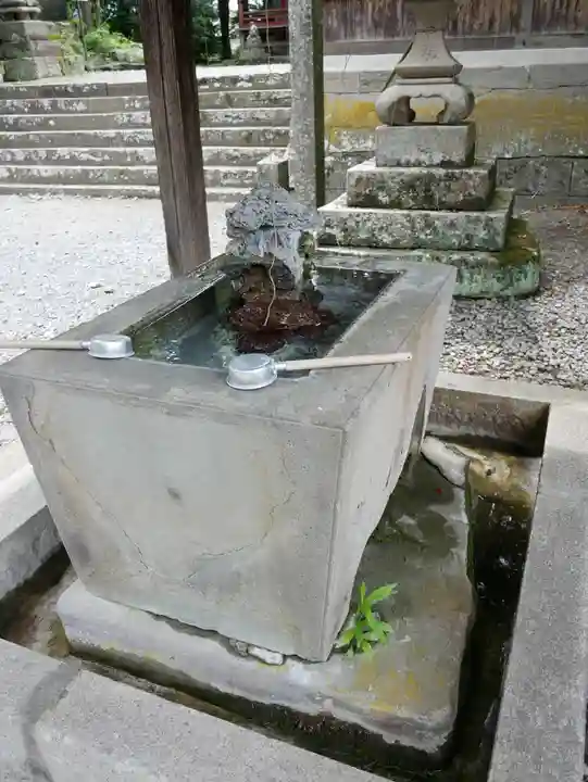 椋神社の手水舎