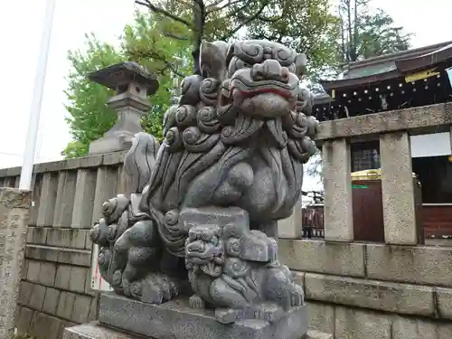 尾久八幡神社の狛犬