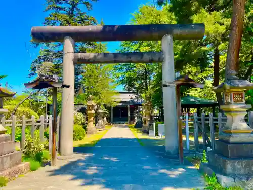 松岬神社の{uncategorized: "未分類", other: "その他", undefined: "問題あり", building: "その他建物", grave: "お墓", sacred_gate: "鳥居", guardian: "狛犬", statue: "像", buddha: "仏像", history: "歴史", nature: "自然", garden: "庭園", animal: "動物", pagoda: "塔", temizu: "手水舎", mountain_gate: "山門・神門", sanctuary: "本殿・本堂", subordinate: "末社・摂社", art: "芸術", scenery: "景色", jizo: "地蔵", ema: "絵馬", goshuin: "御朱印", omikuji: "おみくじ", items: "授与品その他", amulet: "お守り", goshuincho: "御朱印帳", eats: "食事", festival: "お祭り", votive_dance: "神楽", shichigosan: "七五三参", wedding: "結婚式", experience: "体験その他", initially: "初詣", around: "周辺", anti_infection: "感染症対策"}