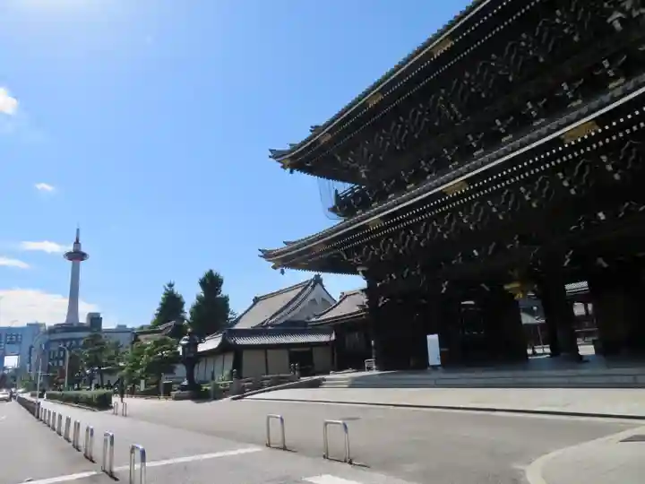 東本願寺(真宗本廟)の山門・神門