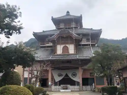 金鳳山 正法寺の本殿