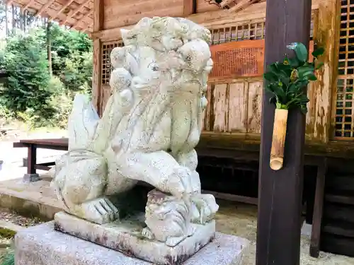 久米熊野座神社の狛犬