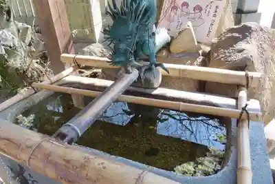 糸碕神社の手水舎
