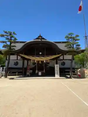 大浦神社の{uncategorized: "未分類", other: "その他", undefined: "問題あり", building: "その他建物", grave: "お墓", sacred_gate: "鳥居", guardian: "狛犬", statue: "像", buddha: "仏像", history: "歴史", nature: "自然", garden: "庭園", animal: "動物", pagoda: "塔", temizu: "手水舎", mountain_gate: "山門・神門", sanctuary: "本殿・本堂", subordinate: "末社・摂社", art: "芸術", scenery: "景色", jizo: "地蔵", ema: "絵馬", goshuin: "御朱印", omikuji: "おみくじ", items: "授与品その他", amulet: "お守り", goshuincho: "御朱印帳", eats: "食事", festival: "お祭り", votive_dance: "神楽", shichigosan: "七五三参", wedding: "結婚式", experience: "体験その他", initially: "初詣", around: "周辺", anti_infection: "感染症対策"}